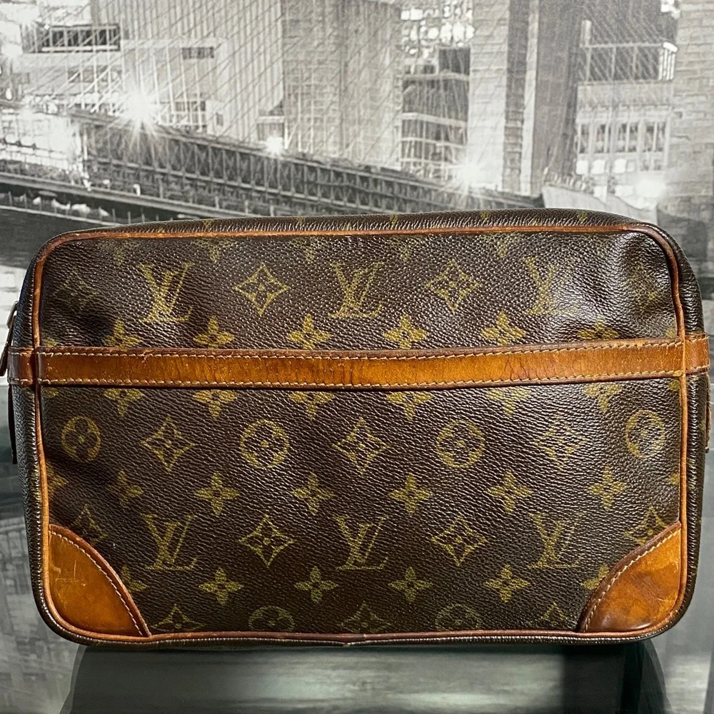 Authentic Louis Vuitton Vintage Monogram Compiegne Cosmetic Clutch Bag
